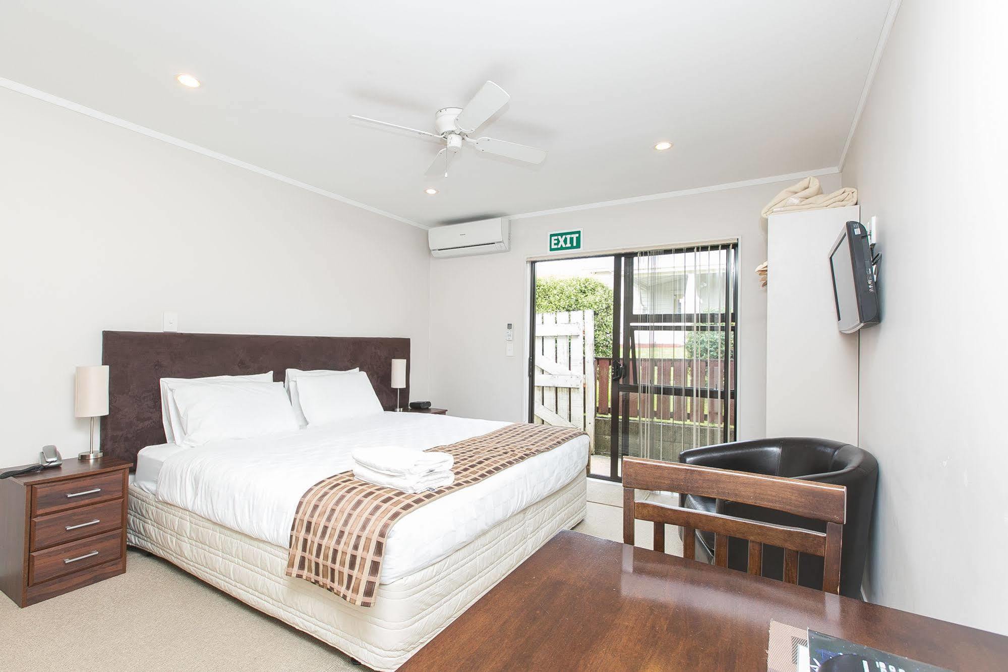 Parkview Motor Inn Pukekohe Exterior photo